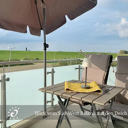 Deichkind De Baab Nordseeluft Vom Balkon Aus Schnuppern